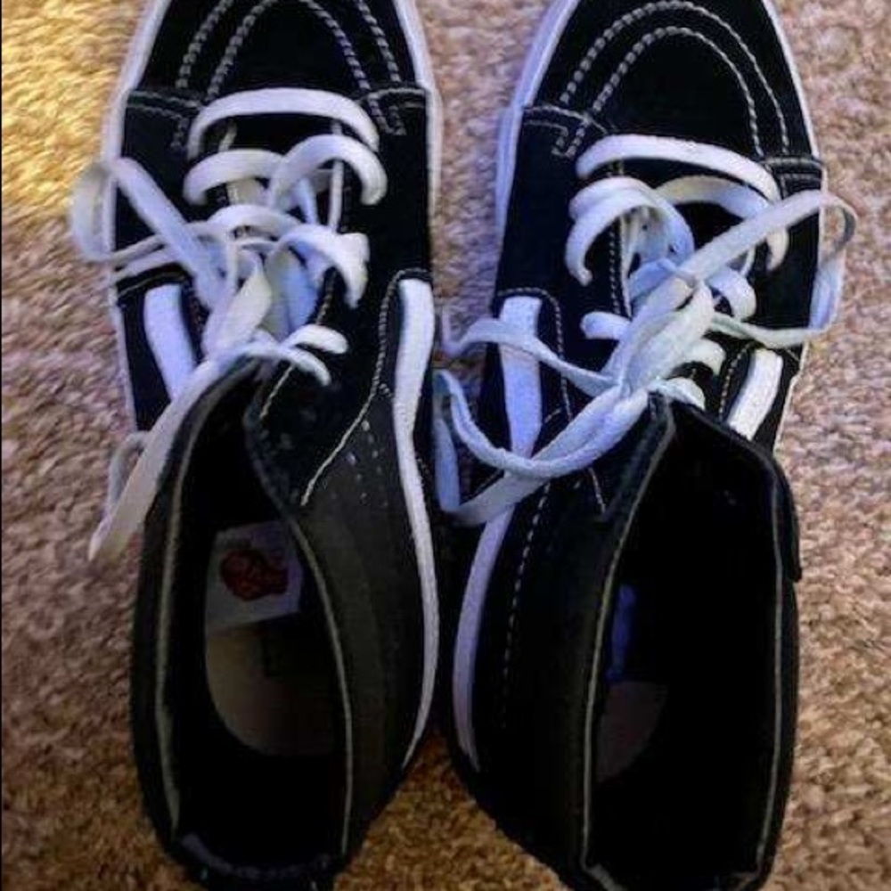Black and White Vans (T)